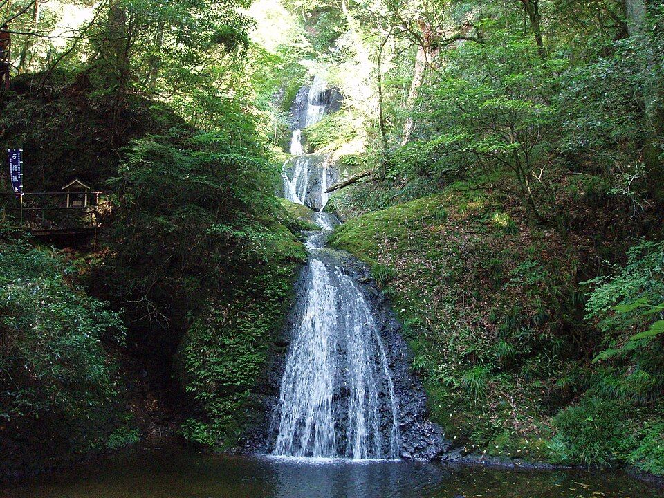 Adera Seven Falls