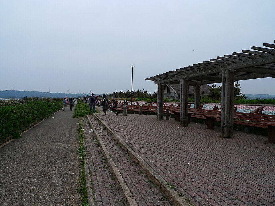 World's Longest Bench (Masuhoura)