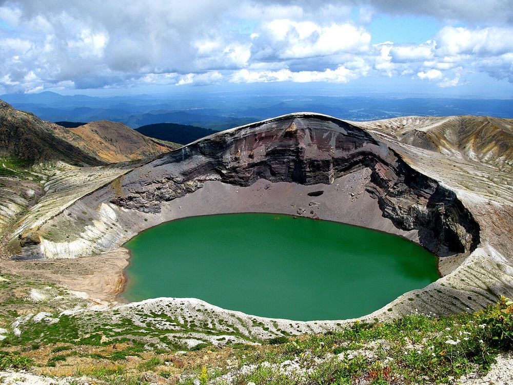 藏王御釜