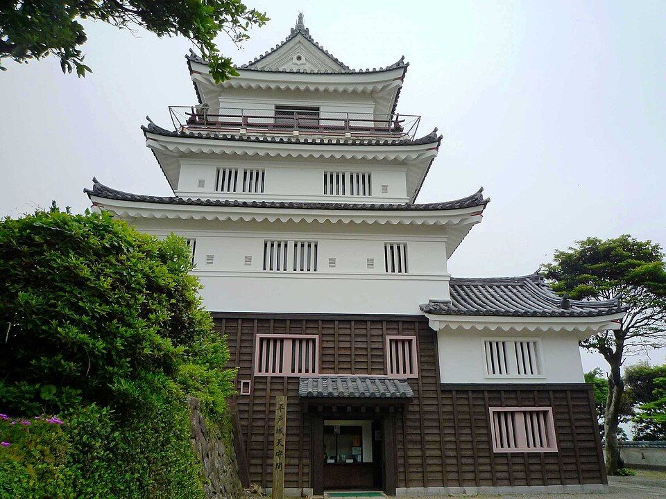 Hirado Castle