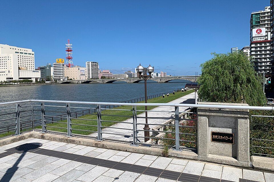 Puente Bandai y río Shinano