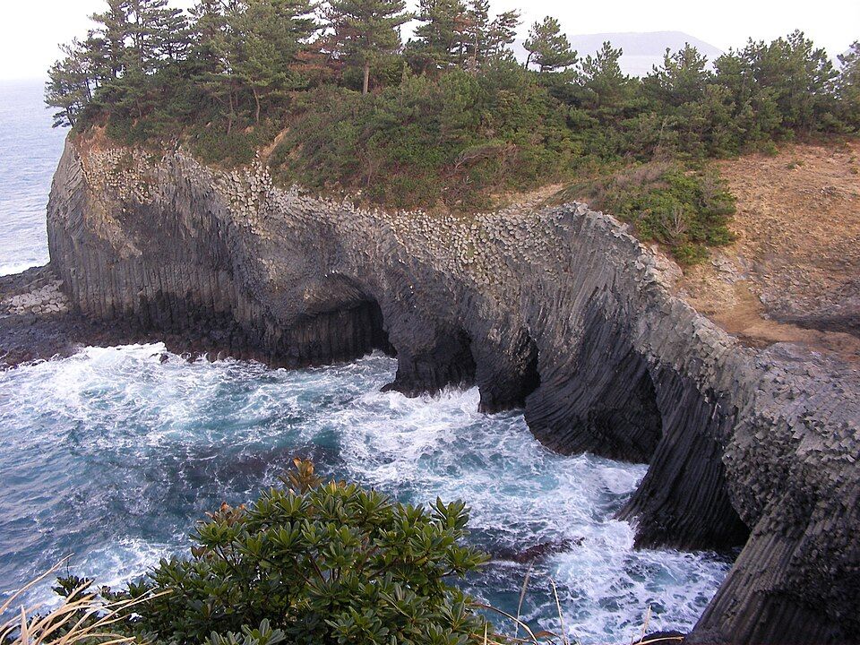 Nanatsugama Sea Caves