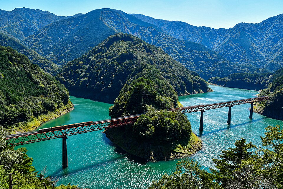 奥大井湖上站