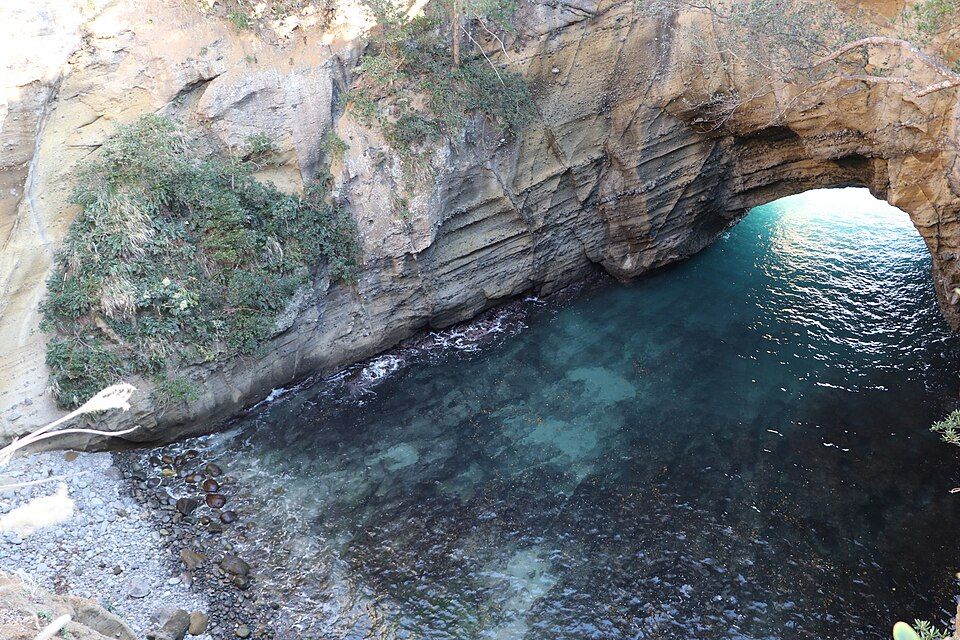 Ryugukutsu Sea Cave