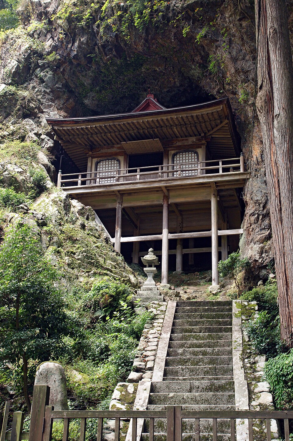 不动院岩屋堂