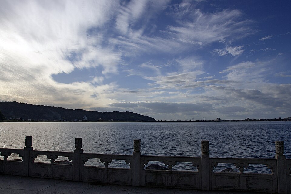 Lac Togo et Hawai Onsen
