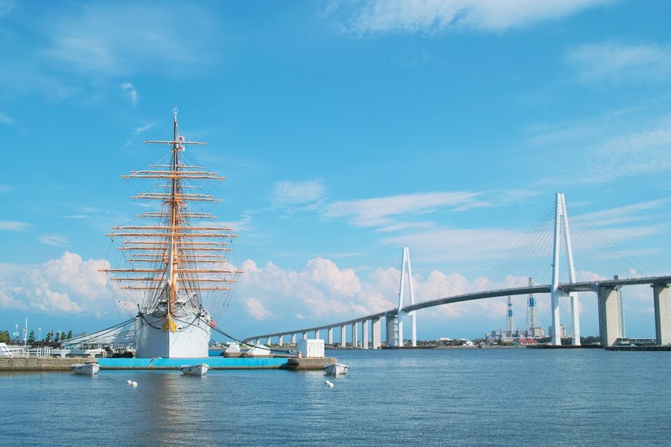 海王丸公园・新凑大桥