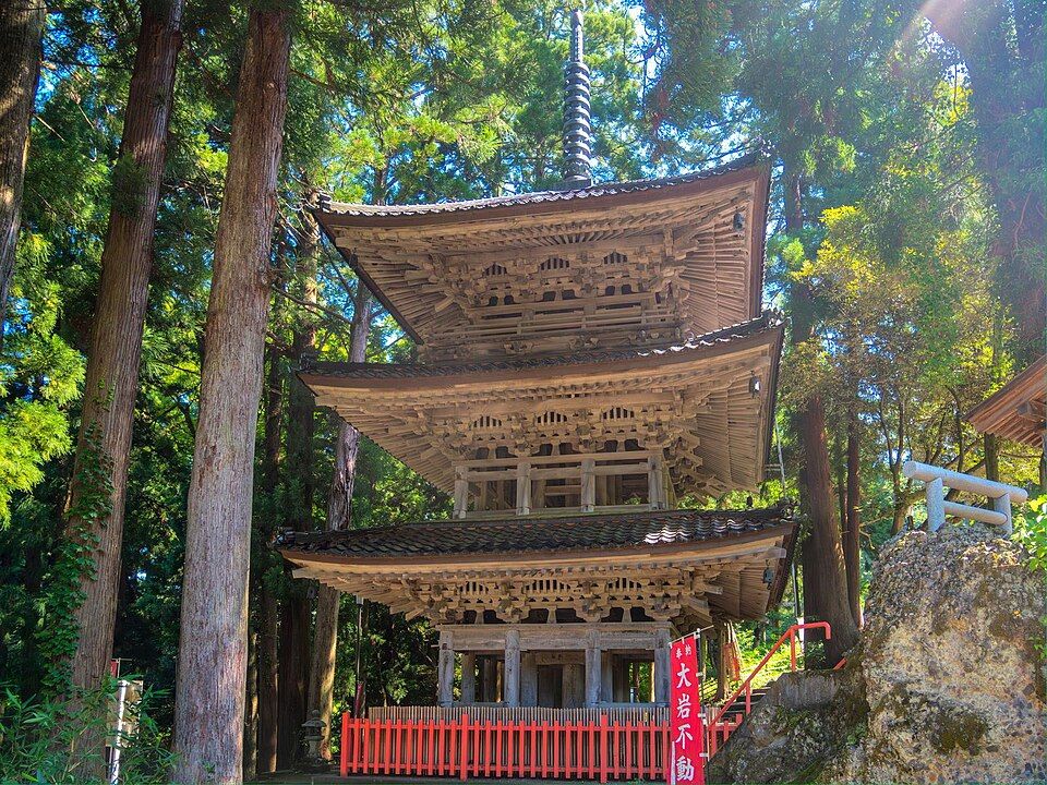 大岩山日石寺