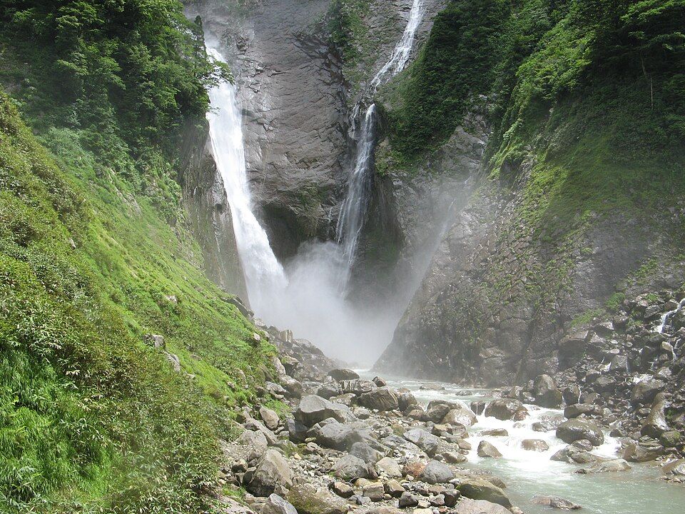Shomyo Falls