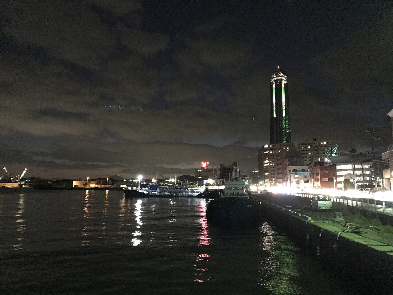 海峽夢塔