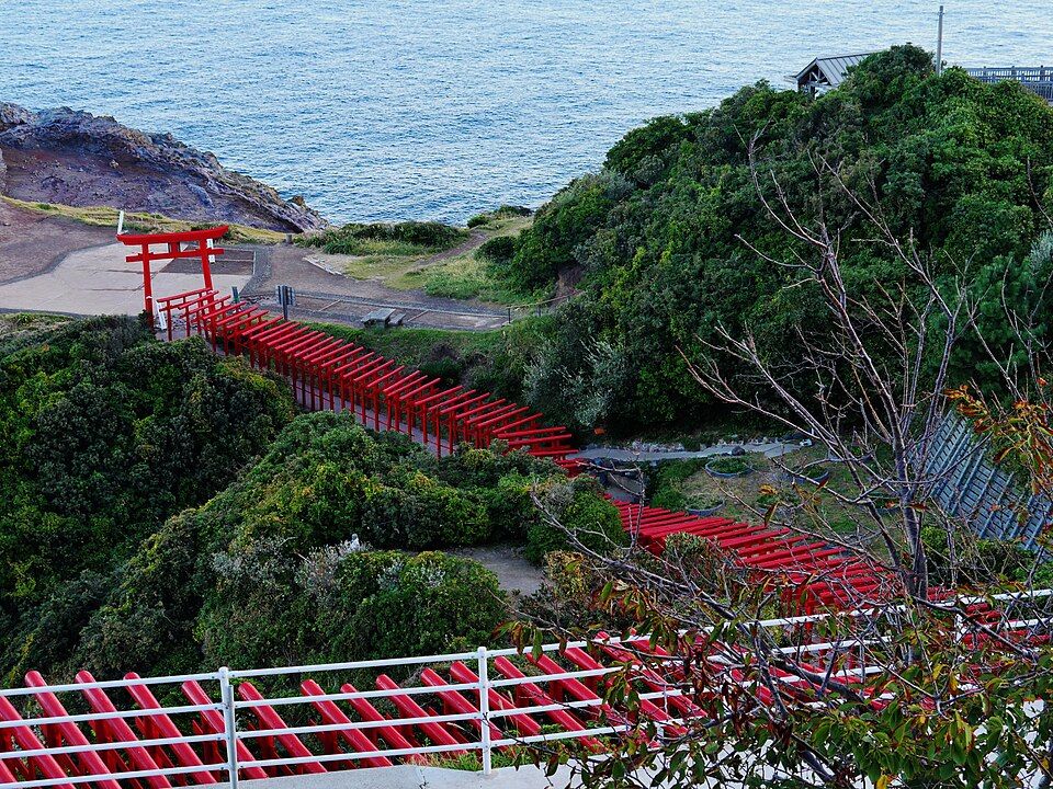 Motonosumi Shrine